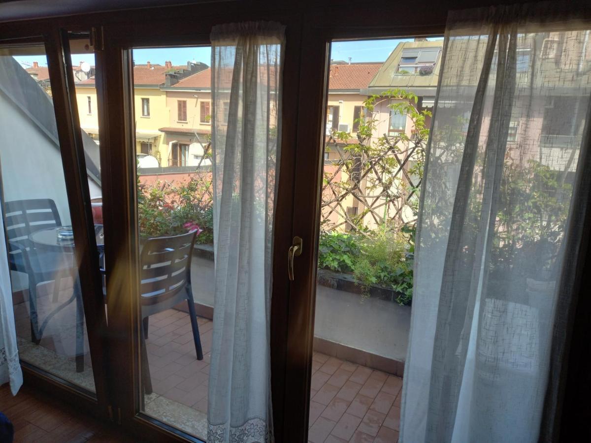 The Boheme Vintage Junior Suite ---- Cozy & Quiet & Comfortable With Private Bathroom & Fully Equipped Kitchenette & Cozy Balcony - Lift To 4Th Floor - Metro' Verde -Green Subway Porta Genova Milano Exterior foto