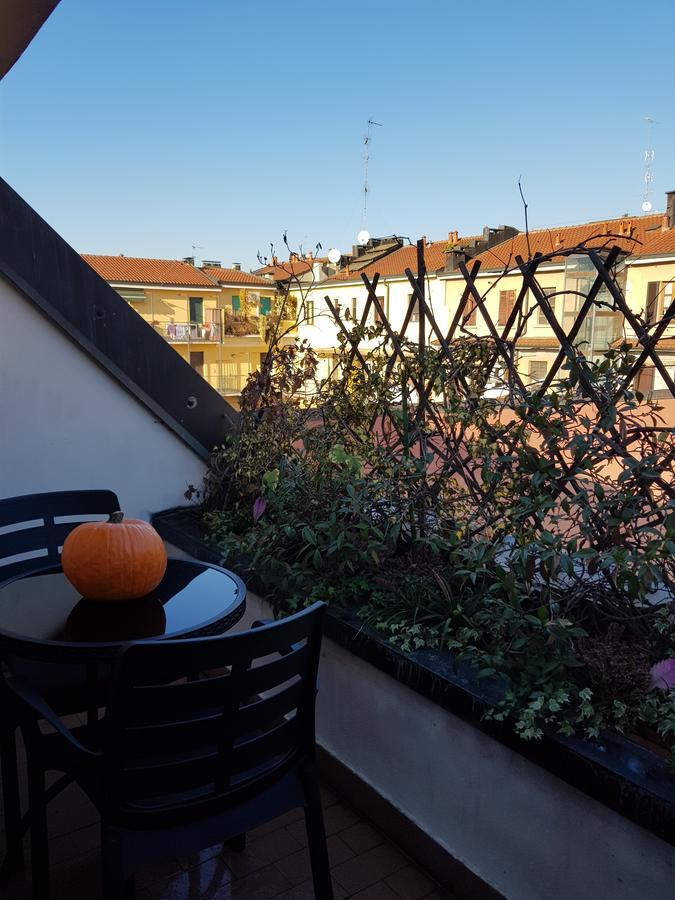The Boheme Vintage Junior Suite ---- Cozy & Quiet & Comfortable With Private Bathroom & Fully Equipped Kitchenette & Cozy Balcony - Lift To 4Th Floor - Metro' Verde -Green Subway Porta Genova Milano Exterior foto